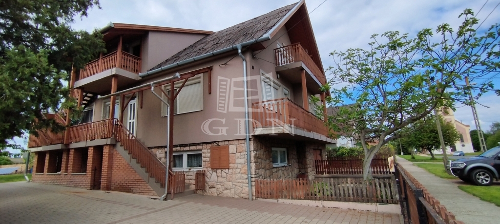 For sale Bana Family House